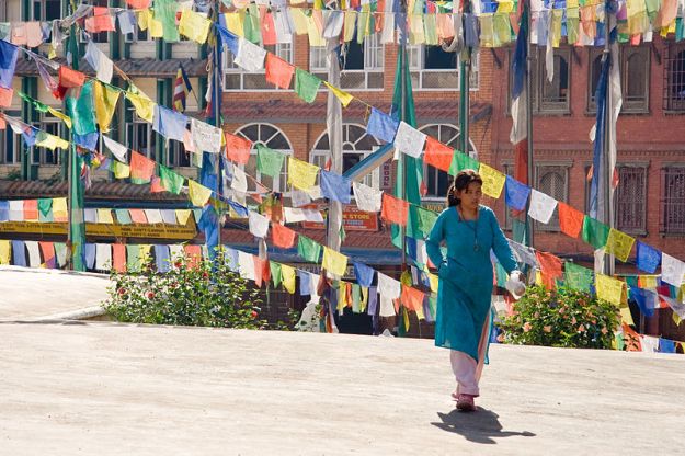 Prayer flags    earthquake Kathmandu. Photo by Luca Galuzzi. www.galuzzi.it 